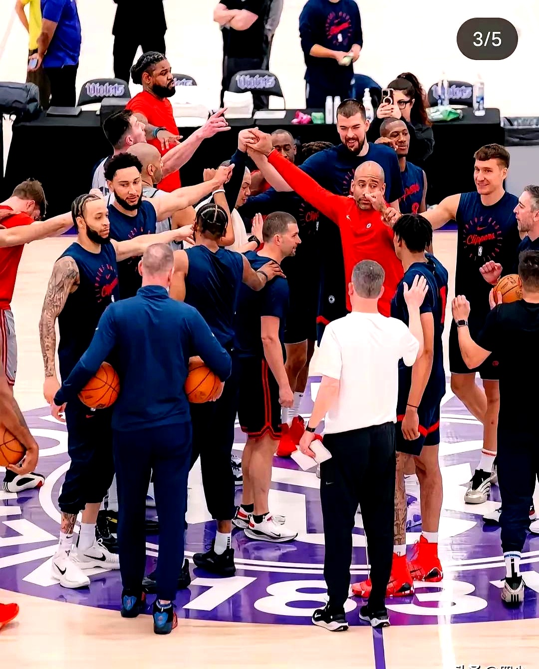 热火轻取日本男篮，加里纳利三分雨点燃全场