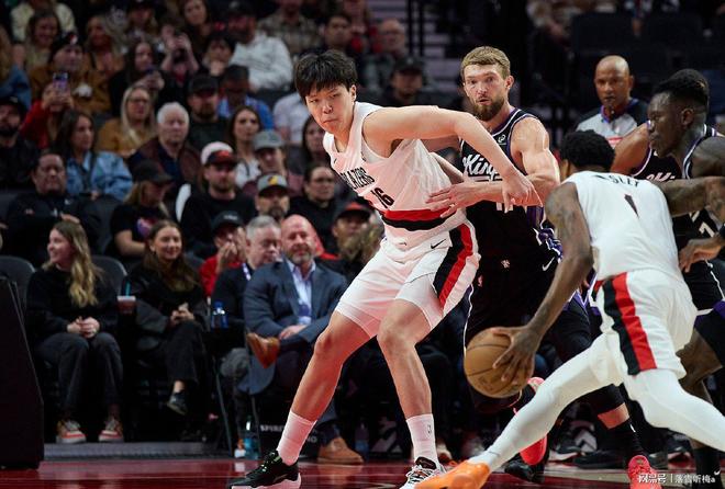 爵士完胜日本男篮，萨博尼斯绝境逆转的简单介绍