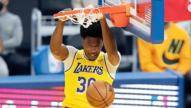 湖人横扫广东队,武切维奇高光表现 湖人横扫广东队,武切维奇高光表现