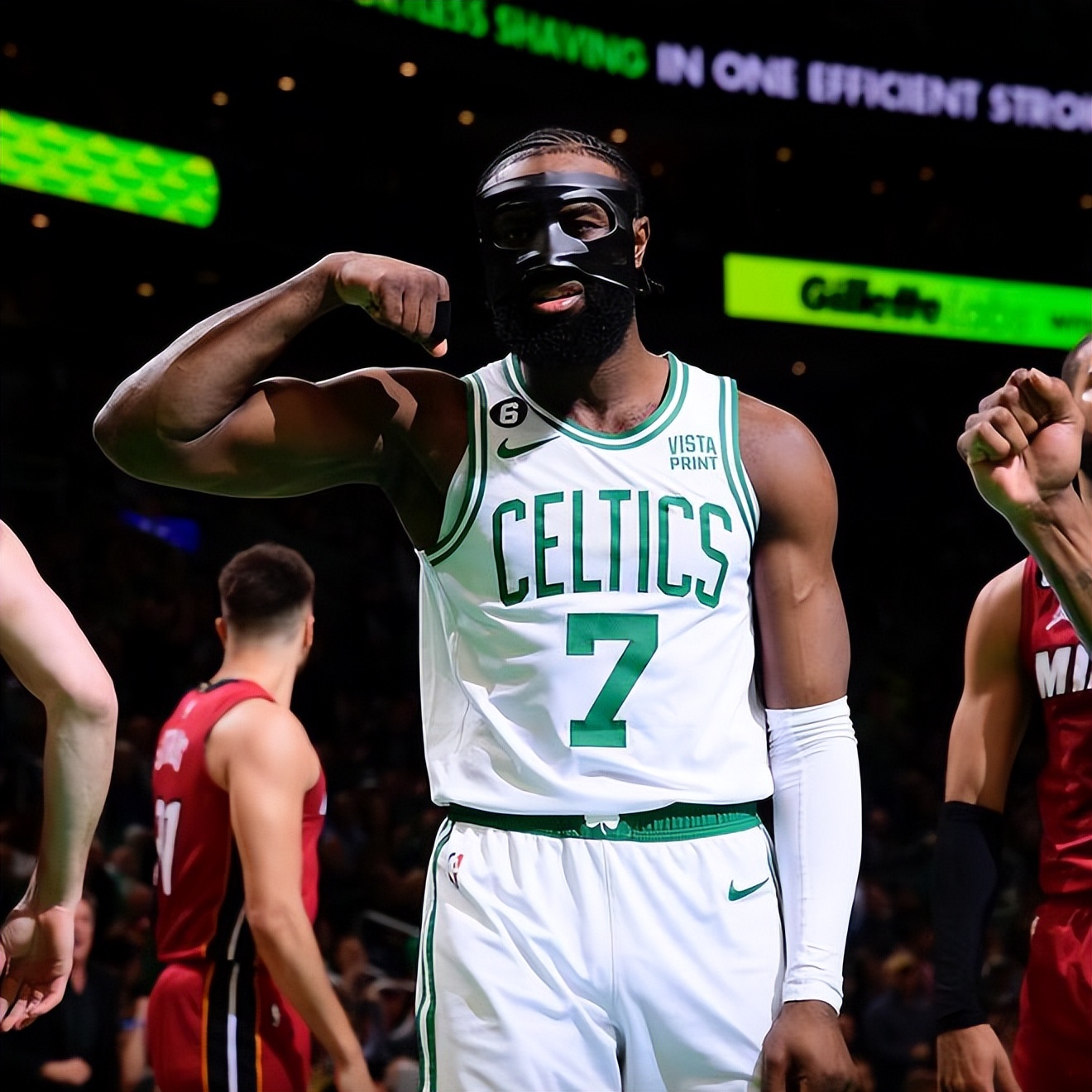 辽宁队逆转热火，麦科勒姆刷新纪录