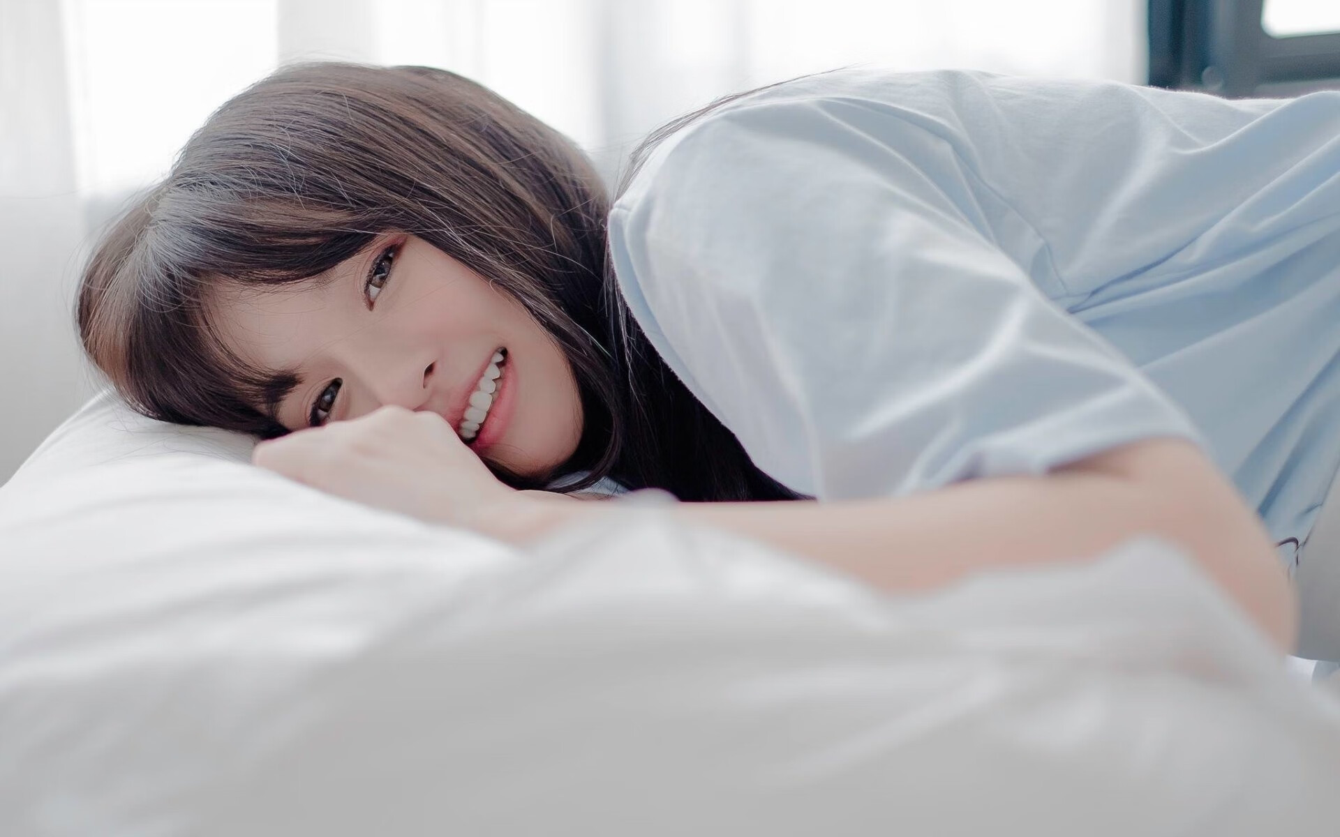 中游战火燎原,维斯塔潘天际独行,沙特夜战的双重变奏