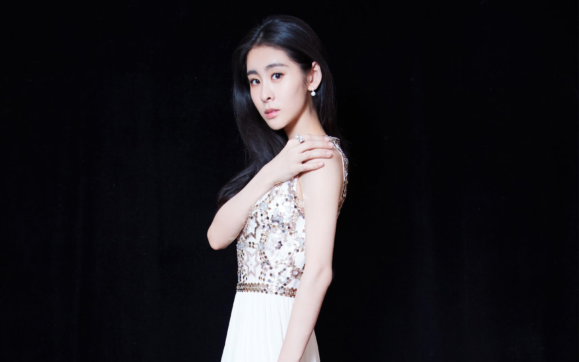 决赛夜，当国王跨越25年与猛龙重逢，这一胜，踏碎了所有平行宇宙的墙