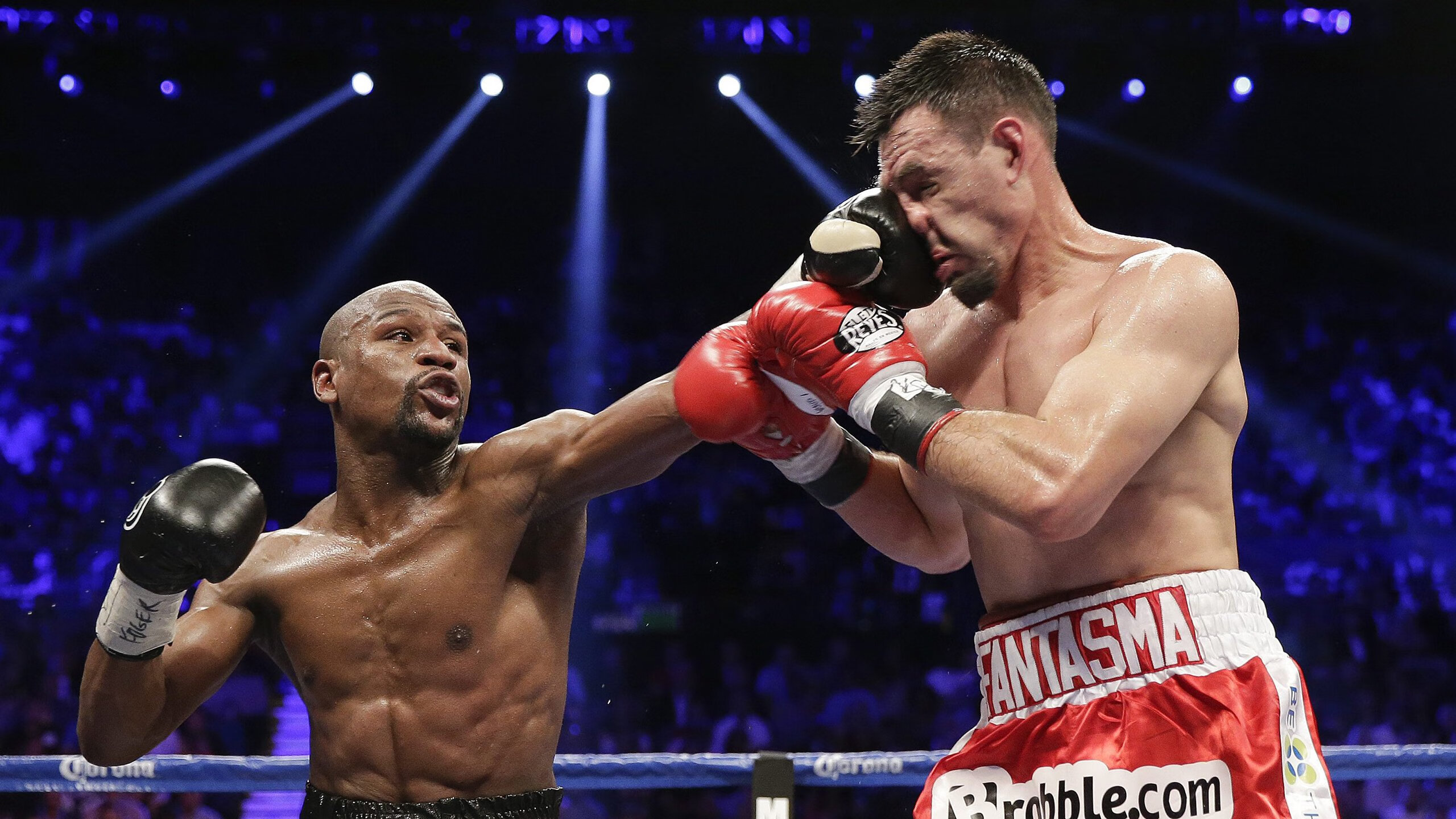 跨越大洋的火花,杜兰特连续得分拉开太阳与上海队的差距