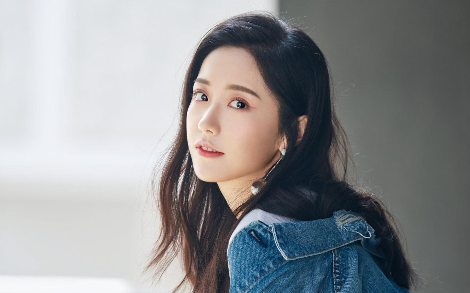 另一片赛场，无论足球还是篮球，通往伟大的门只开一次